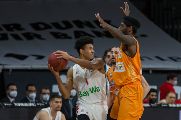 一片土地深 一片土地深