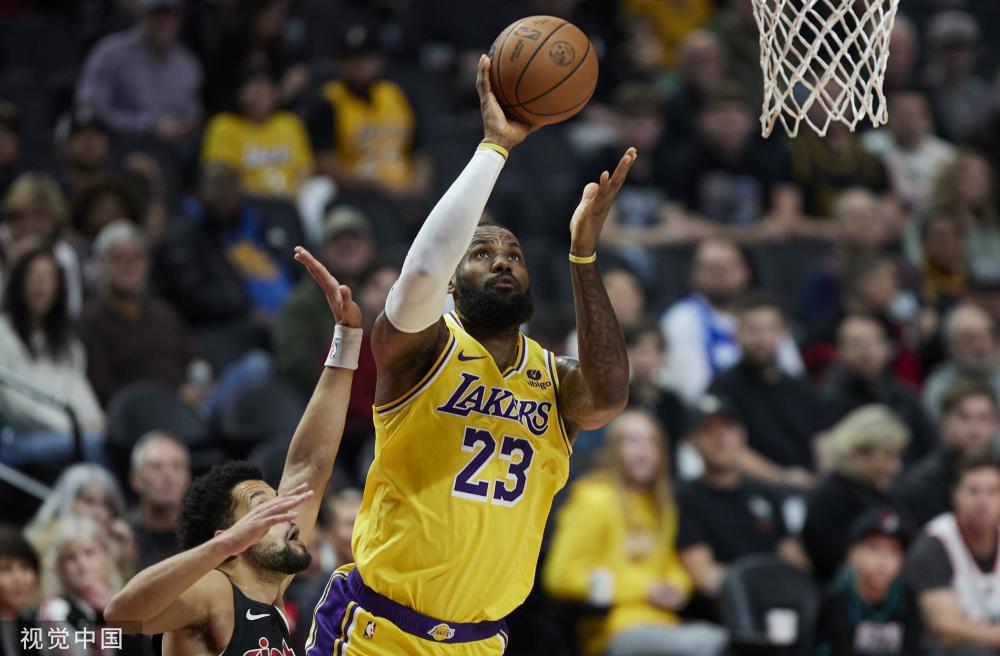 人士的目光 人士的目光